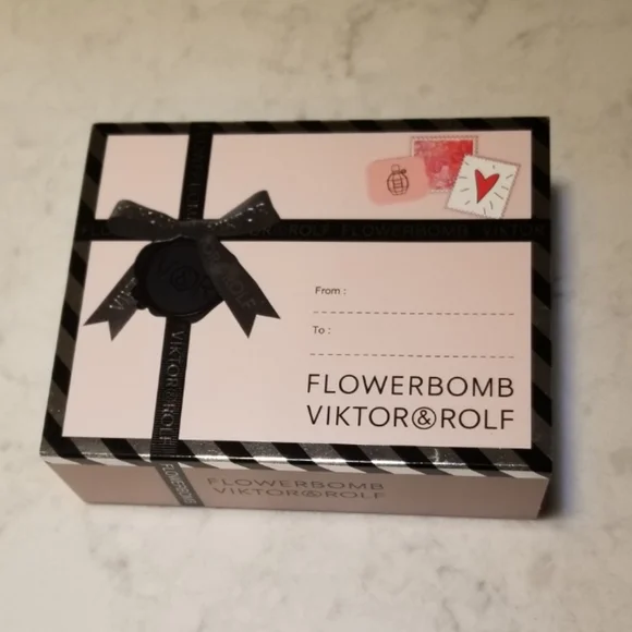 NEW 4pc Viktor & Rolf Flowerbomb Secret Service Travel Gift Set